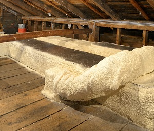 Ducts sealed with spray foam